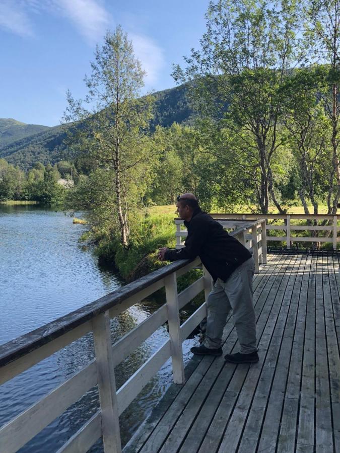 House On The Lake Bogen Bagian luar foto